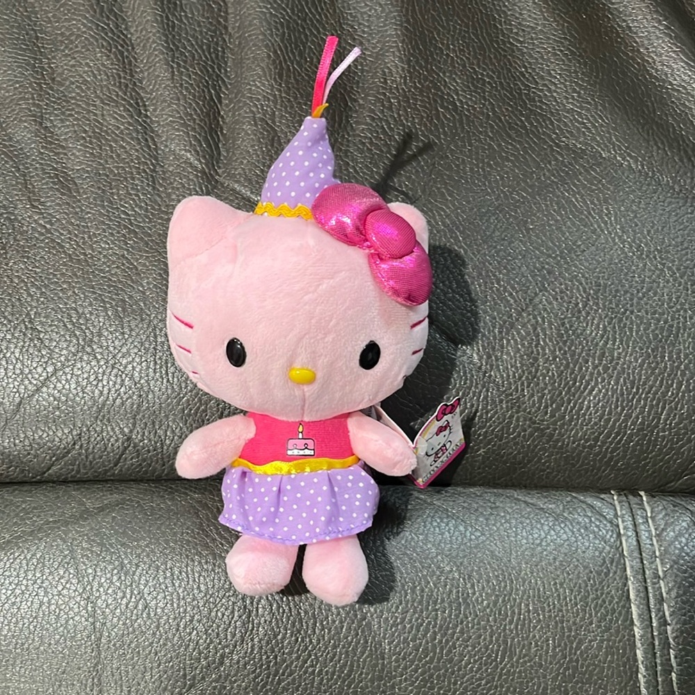 Hello kitty pink stuffed birthday cake kitty